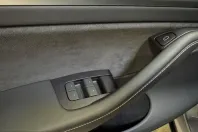 Tesla Model Y din 2024 cu 40.879 km - oferta TES205442 - foto 9