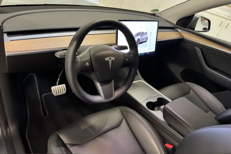 Tesla Model Y din 2024 cu 40.879 km - oferta TES205442 - foto 11