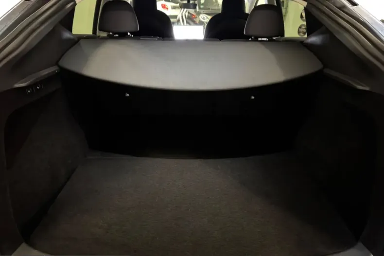 Tesla Model Y din 2024 cu 40.879 km - oferta TES205442 - foto 18