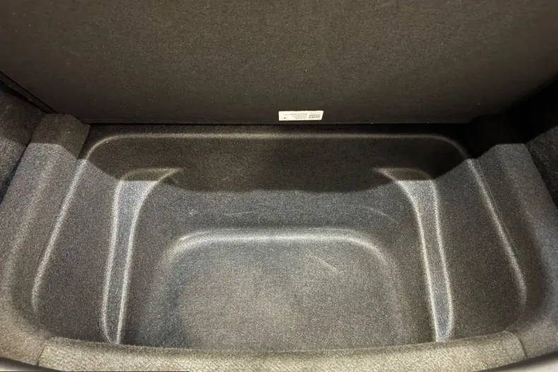 Tesla Model Y din 2024 cu 40.879 km - oferta TES205442 - foto 19