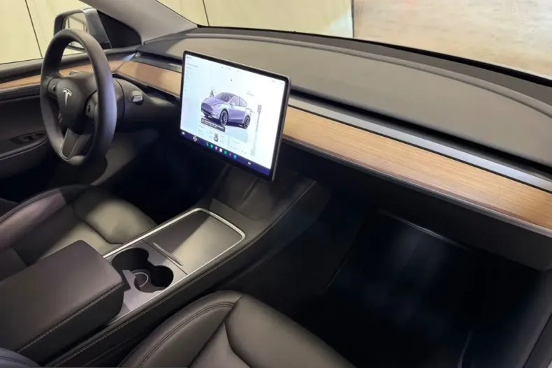 Tesla Model Y din 2024 cu 40.879 km - oferta TES205442 - foto 24