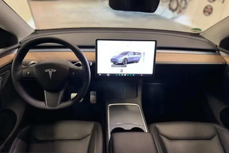 Tesla Model Y din 2024 cu 40.879 km - oferta TES205442 - foto 25