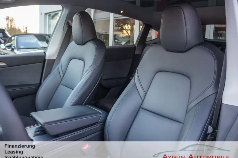 Tesla Model Y din 2024 cu 41.800 km - oferta TES205443 - foto 10