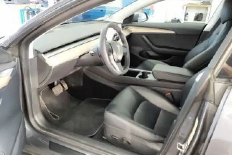 Tesla Model 3 din 2022 cu 41.750 km - oferta TES205444 - foto 5