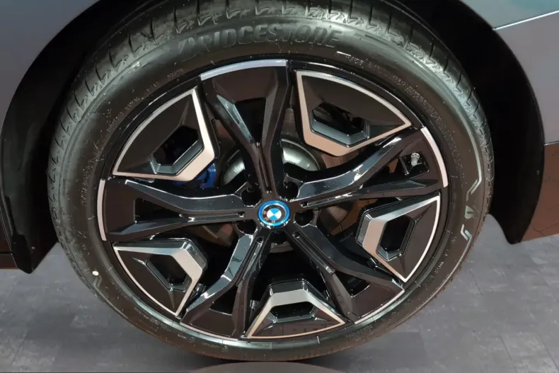 BMW iX din 2023 cu 24.163 km - oferta BMW205450 - foto 14