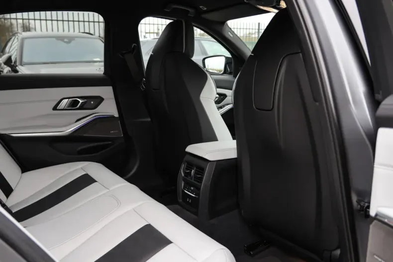 BMW M3 (Seria 3) din 2021 cu 4.500 km - oferta BMW205457 - foto 35