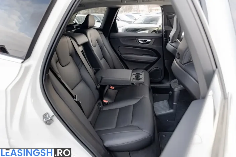 Volvo XC60 din 2022 cu 64.100 km - oferta VOL205461 - foto 12