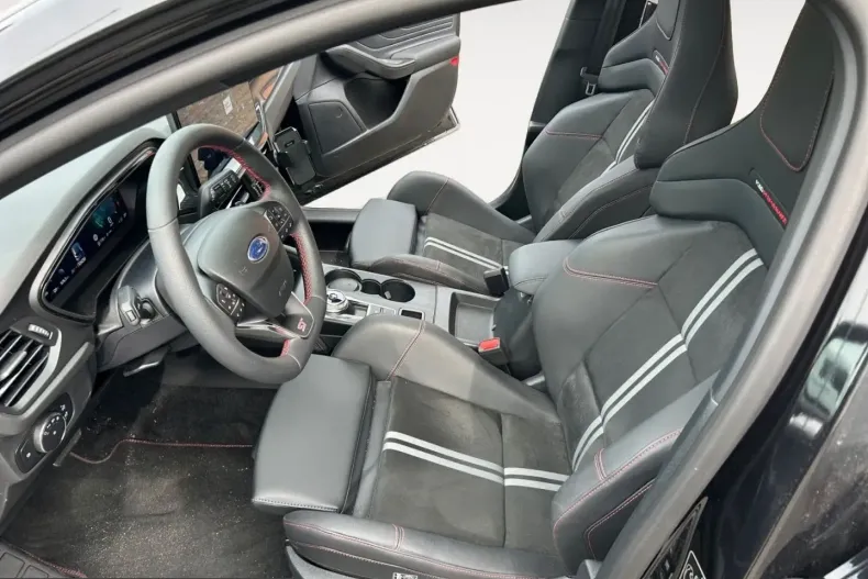 Ford Focus din 2024 cu 13.500 km - oferta FOR205463 - foto 11