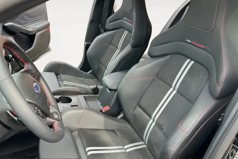 Ford Focus din 2024 cu 13.500 km - oferta FOR205463 - foto 12