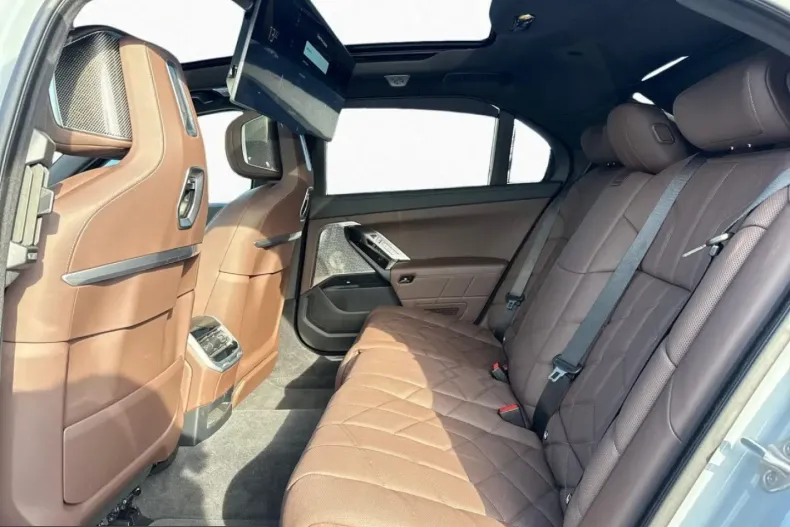 BMW i7 (Seria 7) din 2024 cu 22.448 km - oferta BMW205475 - foto 5