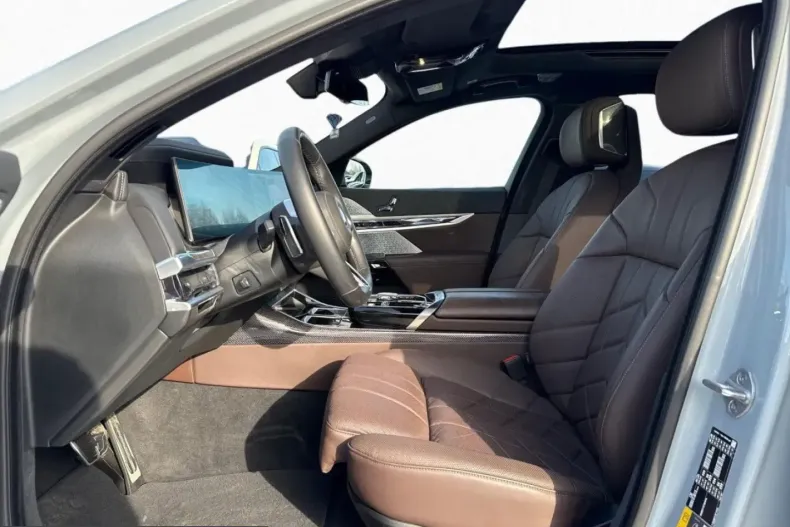 BMW i7 (Seria 7) din 2024 cu 22.448 km - oferta BMW205475 - foto 10