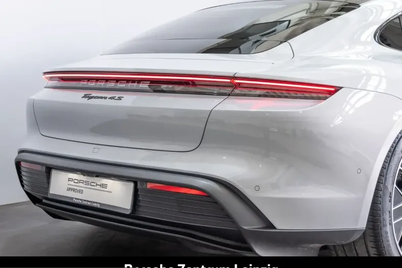 Porsche Taycan din 2024 cu 25.789 km - oferta POR205481 - foto 13