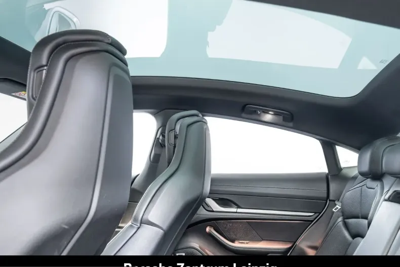 Porsche Taycan din 2024 cu 25.789 km - oferta POR205481 - foto 18