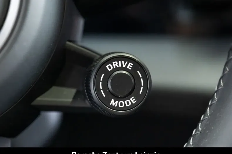 Porsche Taycan din 2024 cu 25.789 km - oferta POR205481 - foto 28