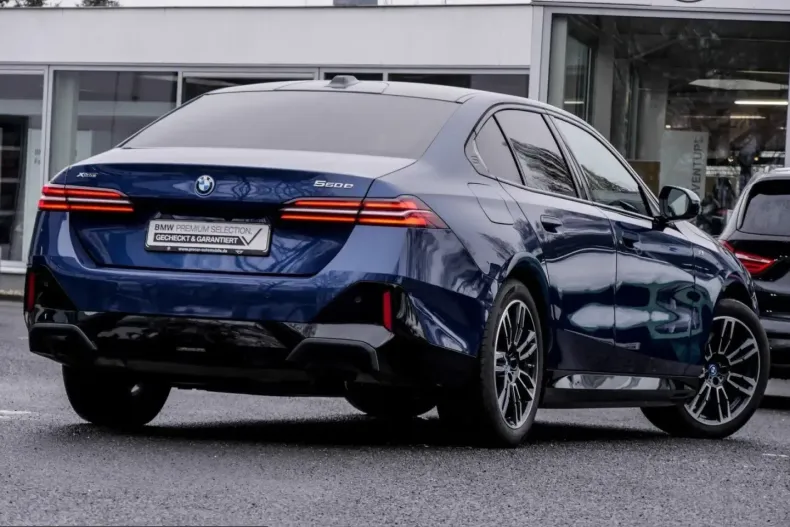 BMW 550 (Seria 5) din 2025 cu 31.476 km - oferta BMW205483 - foto 2