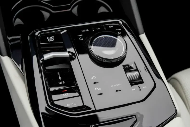 BMW 550 (Seria 5) din 2025 cu 31.476 km - oferta BMW205483 - foto 10