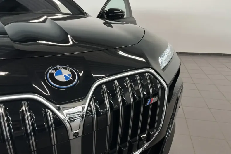 BMW i7 (Seria 7) din 2024 cu 2.046 km - oferta BMW205485 - foto 26