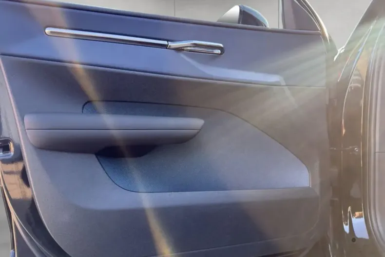 Volvo EX30 din 2025 cu 19.984 km - oferta VOL205486 - foto 16