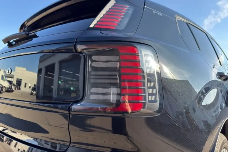 Volvo EX30 din 2025 cu 19.984 km - oferta VOL205486 - foto 24