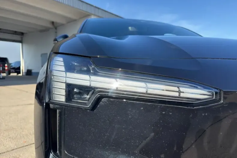 Volvo EX30 din 2025 cu 19.984 km - oferta VOL205486 - foto 25