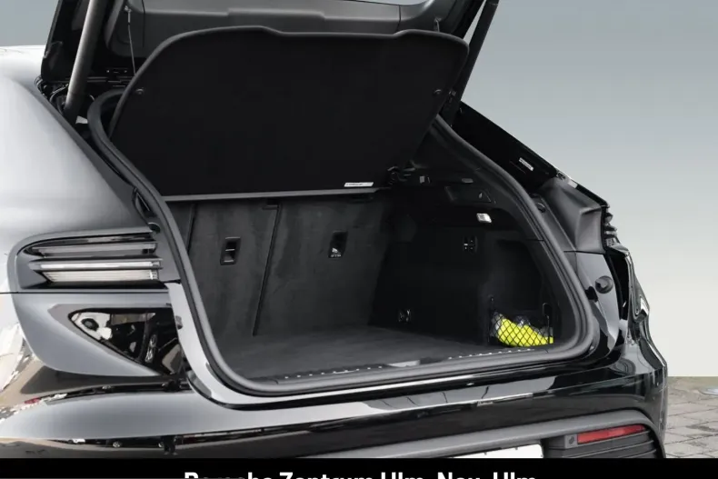 Porsche Macan din 2024 cu 20.500 km - oferta POR205493 - foto 24