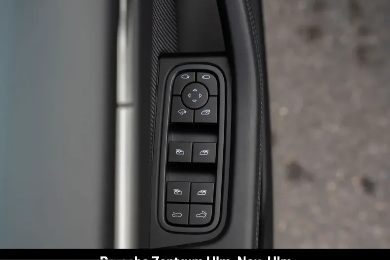 Porsche Macan din 2024 cu 20.500 km - oferta POR205493 - foto 26