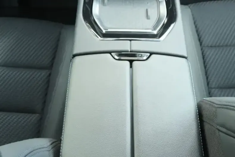 Renault Austral din 2025 cu 2.640 km - oferta REN205497 - foto 18