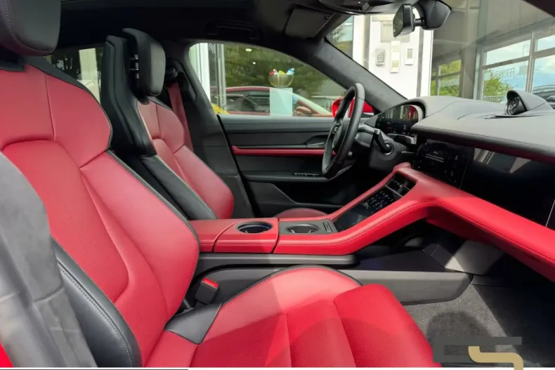 Porsche Taycan din 2024 cu 39.957 km - oferta POR205499 - foto 11