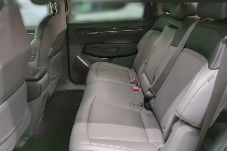 Kia EV9 din 2025 cu 26.230 km - oferta KIA205501 - foto 10