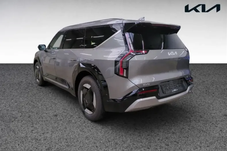 Kia EV9 din 2024 cu 30.460 km - oferta KIA205503 - foto 7