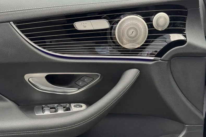 Mercedes-Benz E 300 (Clasa E) din 2021 cu 42.950 km - oferta MER205513 - foto 11