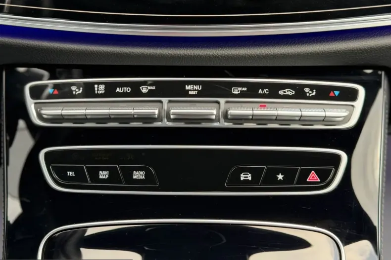 Mercedes-Benz E 300 (Clasa E) din 2021 cu 42.950 km - oferta MER205513 - foto 17