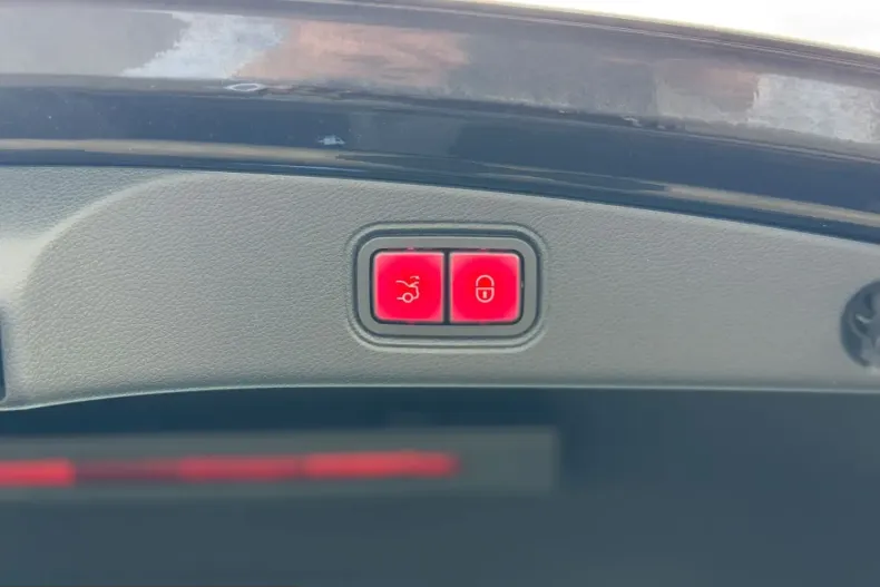 Mercedes-Benz E 300 (Clasa E) din 2021 cu 42.950 km - oferta MER205513 - foto 25