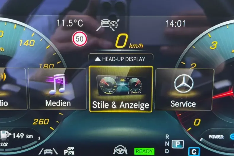 Mercedes-Benz E 300 (Clasa E) din 2021 cu 42.950 km - oferta MER205513 - foto 39