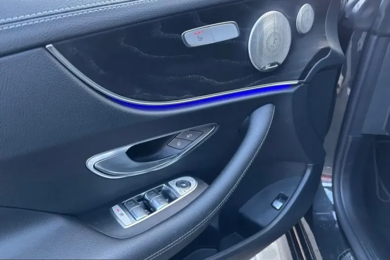 Mercedes-Benz E 300 (Clasa E) din 2022 cu 76.050 km - oferta MER205514 - foto 17