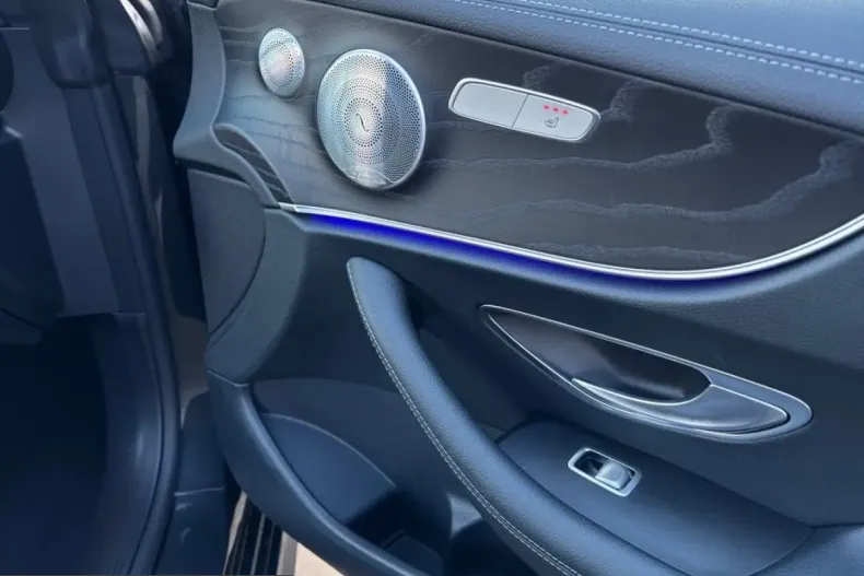 Mercedes-Benz E 300 (Clasa E) din 2022 cu 76.050 km - oferta MER205514 - foto 18