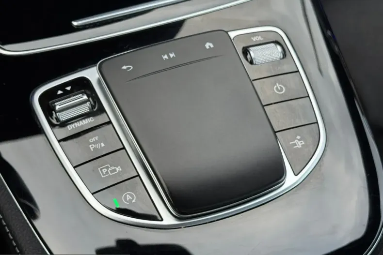 Mercedes-Benz E 300 (Clasa E) din 2021 cu 35.987 km - oferta MER205515 - foto 43