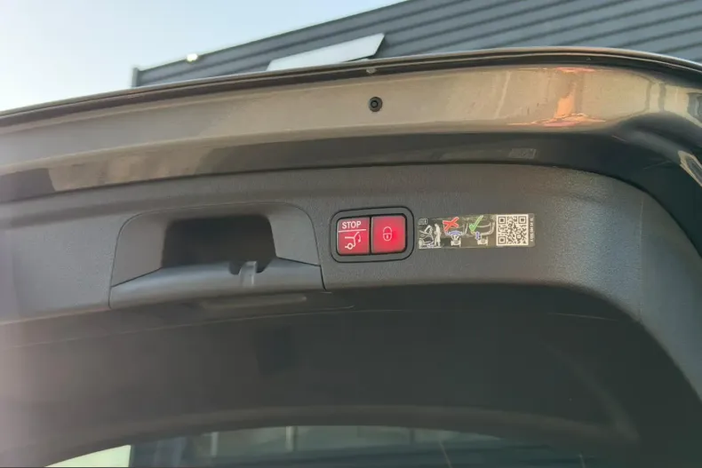 Mercedes-Benz GLE 450 (Clasa GLE) din 2025 cu 8.513 km - oferta MER205519 - foto 37