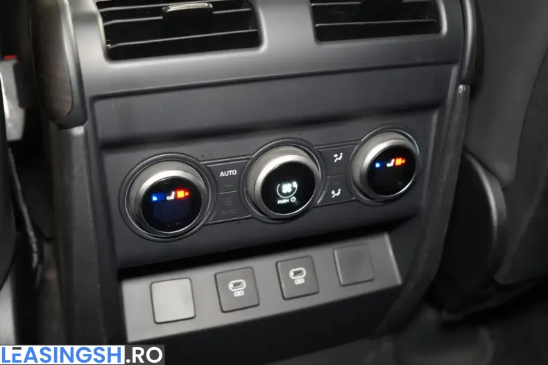 Land Rover Defender din 2024 cu 67.638 km - oferta LAN205523 - foto 32