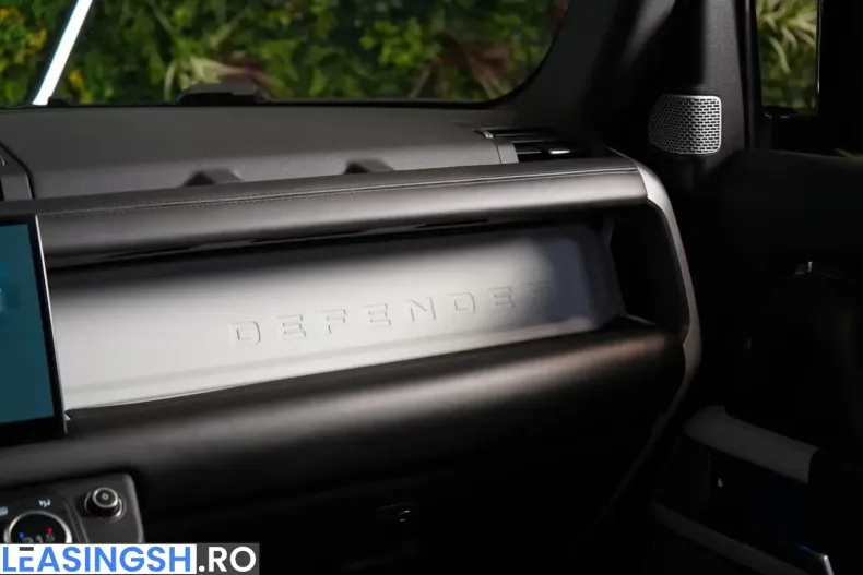 Land Rover Defender din 2024 cu 67.638 km - oferta LAN205523 - foto 34