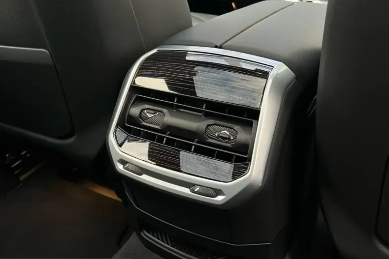 BMW 740 (Seria 7) din 2025 cu 14.225 km - oferta BMW205524 - foto 24