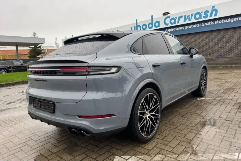 Porsche Cayenne din 2024 cu 45.328 km - oferta POR205528 - foto 3