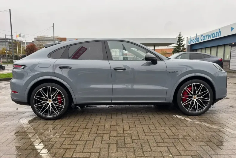 Porsche Cayenne din 2024 cu 45.328 km - oferta POR205528 - foto 6