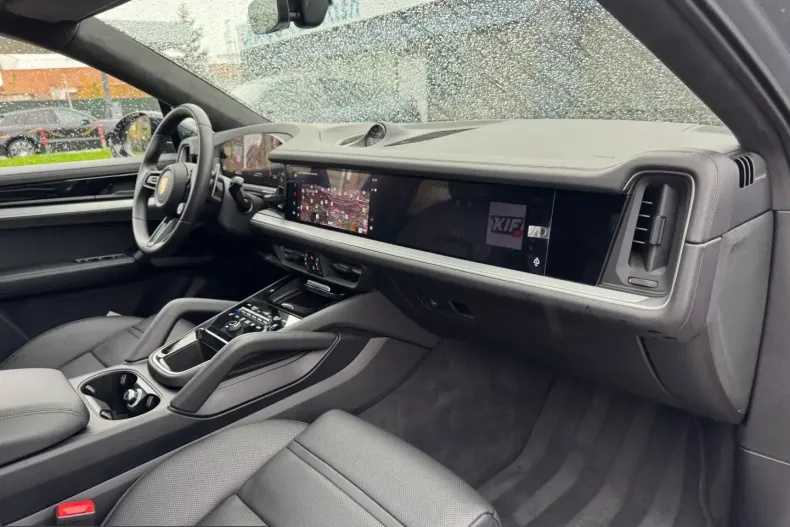 Porsche Cayenne din 2024 cu 45.328 km - oferta POR205528 - foto 11