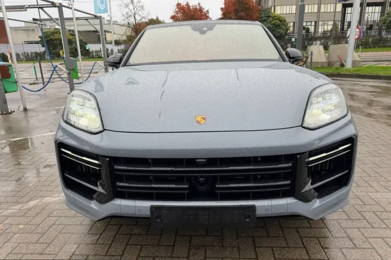 Porsche Cayenne din 2024 cu 45.328 km - oferta POR205528 - foto 16
