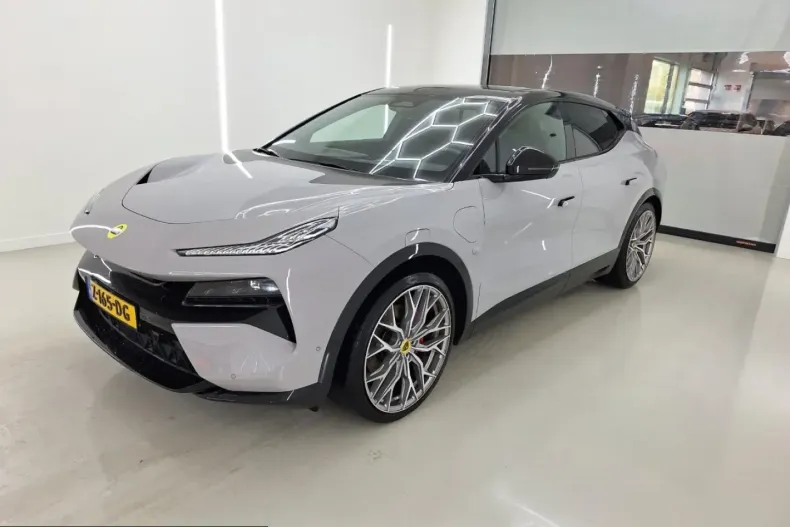 Lotus Eletre din 2024 cu 37.821 km - oferta LOT205531 - foto 1