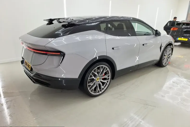 Lotus Eletre din 2024 cu 37.821 km - oferta LOT205531 - foto 3