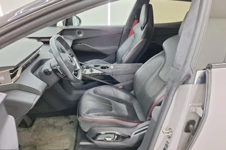 Lotus Eletre din 2024 cu 37.821 km - oferta LOT205531 - foto 6