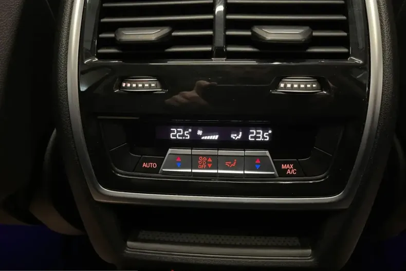 BMW X7 (Seria X) din 2021 cu 99.297 km - oferta BMW205532 - foto 27