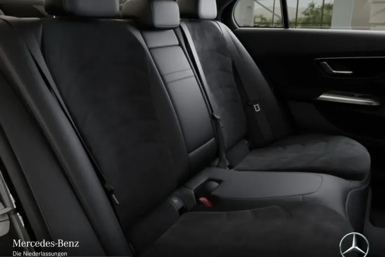 Mercedes-Benz E 200 (Clasa E) din 2025 cu 13.810 km - oferta MER205536 - foto 12